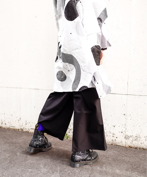 rovtski（ロフトスキー）の「ストレッチナイロンワイドパンツ（その他パンツ・レディース・ブラック・FREE）」の4枚目の写真