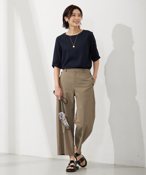 J.PRESS(ジェイプレス)の「【接触冷感・UVケア】スムースジャージー タックスリーブ カットソー(Tシャツ/カットソー・レディース・ネイビー系/ホワイト系/サックスブルー系/ライトグレー系・MEDIUM/LARGE)」の12枚目の写真