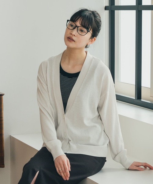 FORK&SPOON(フォークアンドスプーン)の「FORK&SPOON パターンヘムVネックカーディガン(カーディガン/ボレロ・レディース・ライトブルー/ブラック/アイボリー・1)」の6枚目の写真