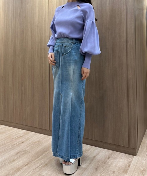 REDYAZEL（レディアゼル）の「袖ボリュームデコルテあきニット（ニット/セーター・レディース・オフホワイト/サックスブルー/ネイビー・FREE）」の5枚目の写真