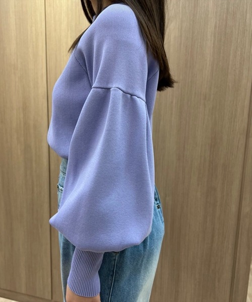 REDYAZEL（レディアゼル）の「袖ボリュームデコルテあきニット（ニット/セーター・レディース・オフホワイト/サックスブルー/ネイビー・FREE）」の6枚目の写真