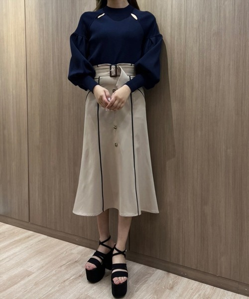 REDYAZEL（レディアゼル）の「袖ボリュームデコルテあきニット（ニット/セーター・レディース・オフホワイト/サックスブルー/ネイビー・FREE）」の11枚目の写真