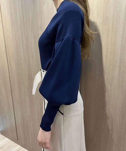 REDYAZEL（レディアゼル）の「袖ボリュームデコルテあきニット（ニット/セーター・レディース・オフホワイト/サックスブルー/ネイビー・FREE）」の13枚目の写真