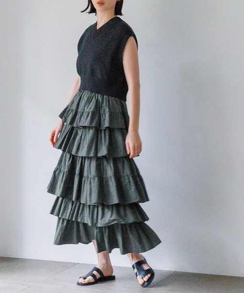 yuw（ユウ）の「ギャザーティアードスカート　704744（スカート・レディース・チャコールグレー/ブラック/その他・FREE）」の14枚目の写真