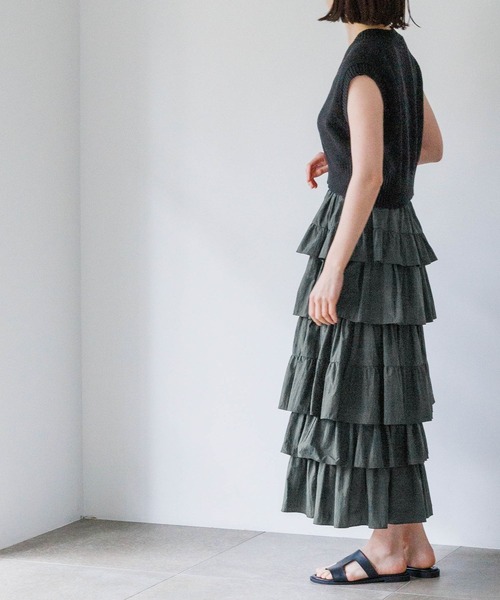 yuw（ユウ）の「ギャザーティアードスカート　704744（スカート・レディース・チャコールグレー/ブラック/その他・FREE）」の15枚目の写真