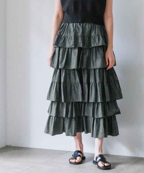 yuw（ユウ）の「ギャザーティアードスカート　704744（スカート・レディース・チャコールグレー/ブラック/その他・FREE）」の17枚目の写真