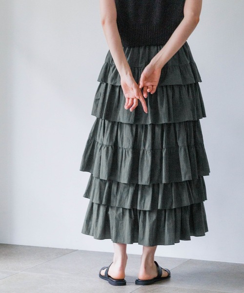 yuw（ユウ）の「ギャザーティアードスカート　704744（スカート・レディース・チャコールグレー/ブラック/その他・FREE）」の19枚目の写真