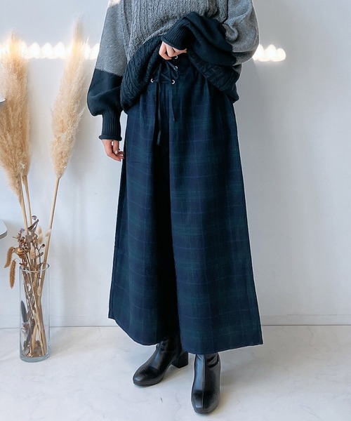 AS KNOW AS plus(アズノゥアズプラス)の「〇レースアップ ワイドパンツ(その他パンツ・レディース・キナリ/ブラック系/チェック/サックスブルー/ブラック系その他/アイボリー系/インディゴブルー/イエロー系/グリーン系/オレンジ系/ブラック系1/ブルー系その他/杢グレー/ブラック/ブラウン系その他/ブラウン系1/グレー系その他/ブルー系その他2/アイボリー系1/ブラック系その他2/グレー系1/ブルー系/カーキ系/レッド系/ブルー系その他3/グレー系2/ブラウン系その他2/カーキ系2/グレー系その他2・FREE)」の22枚目の写真