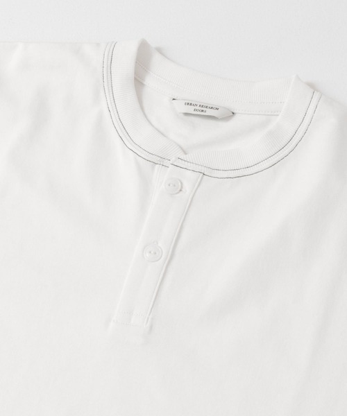 URBAN RESEARCH DOORS(アーバンリサーチドアーズ)の「配色stヘンリーネックショートスリーブTシャツ(Tシャツ/カットソー・メンズ・ブラウン/ホワイト/ブルー/チャコールグレー・MEDIUM/LARGE)」の7枚目の写真