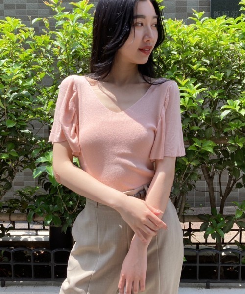 tolene(トレネ)の「フリルスリーブデザインVネッツ半袖ニット(ニット/セーター・レディース・グリーン/ホワイト/ブラック/ピンク・FREE)」の4枚目の写真