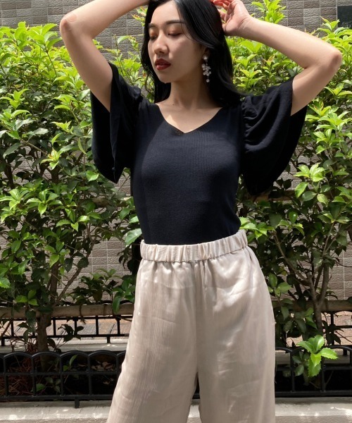 tolene(トレネ)の「フリルスリーブデザインVネッツ半袖ニット(ニット/セーター・レディース・グリーン/ホワイト/ブラック/ピンク・FREE)」の15枚目の写真
