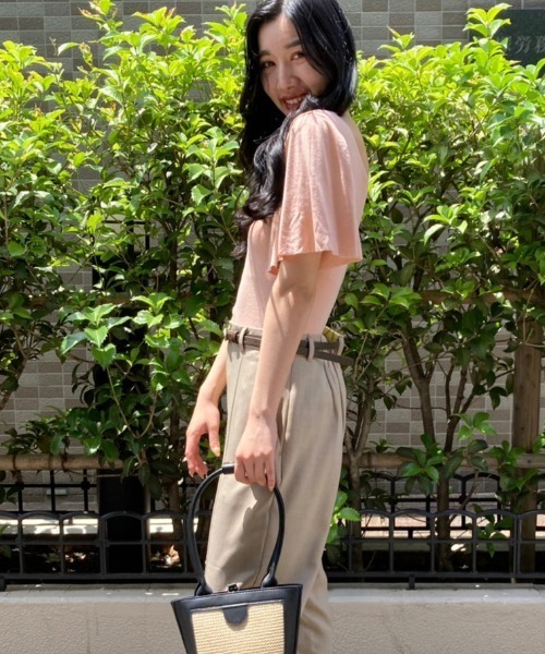 tolene(トレネ)の「フリルスリーブデザインVネッツ半袖ニット(ニット/セーター・レディース・グリーン/ホワイト/ブラック/ピンク・FREE)」の10枚目の写真