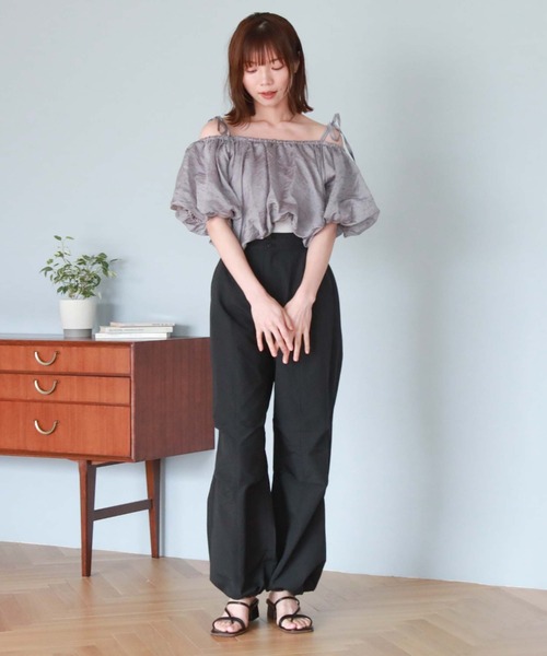 archives（アルシーヴ）の「肩リボンバルーンブラウス（シャツ/ブラウス・レディース・ブルーグレー/オフホワイト/ブラック・MEDIUM）」の18枚目の写真