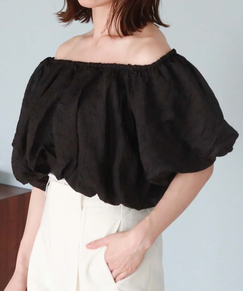 archives（アルシーヴ）の「肩リボンバルーンブラウス（シャツ/ブラウス・レディース・ブルーグレー/オフホワイト/ブラック・MEDIUM）」の5枚目の写真