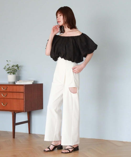 archives（アルシーヴ）の「肩リボンバルーンブラウス（シャツ/ブラウス・レディース・ブルーグレー/オフホワイト/ブラック・MEDIUM）」の12枚目の写真