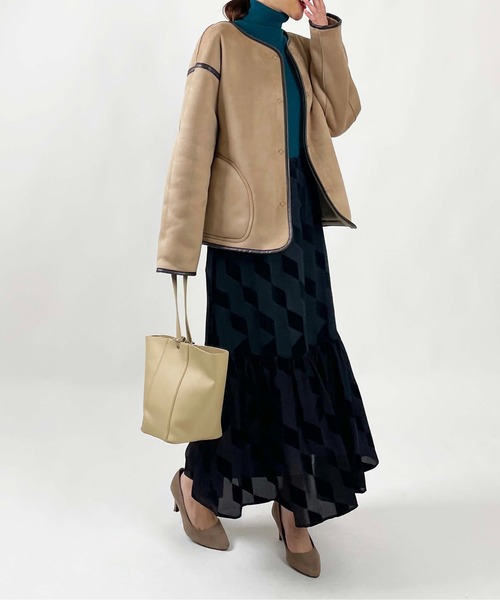 PICCIN（ピッチン）の「リバーシブルフェイクムートンジャケット（ノーカラージャケット・レディース・モカ/ベージュ・M/L）」の8枚目の写真