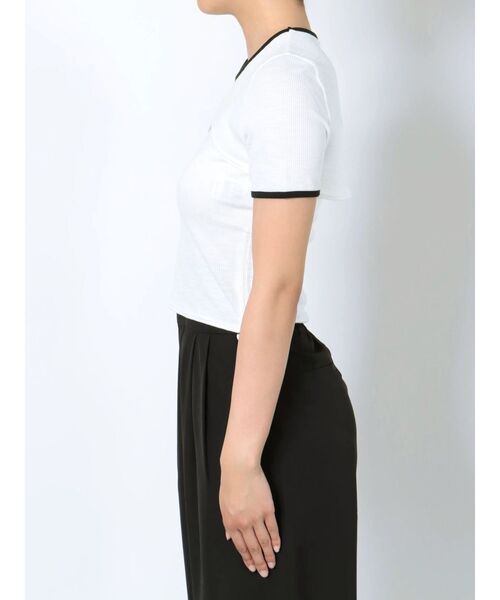 EMODA（エモダ）の「ドローストリング2WAYトップ（Tシャツ/カットソー・レディース・ブラック/イエロー/オレンジ/ホワイト・FREE）」の19枚目の写真