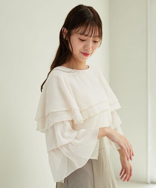 MAJESTIC LEGON（マジェスティックレゴン）の「ニュアンスケープブラウス（シャツ/ブラウス・レディース・アイボリー/ベージュ/ライトグレー・MEDIUM）」の2枚目の写真