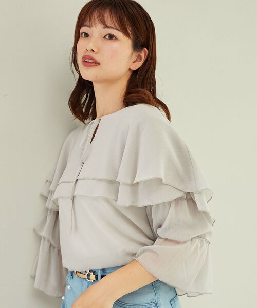 MAJESTIC LEGON（マジェスティックレゴン）の「ニュアンスケープブラウス（シャツ/ブラウス・レディース・アイボリー/ベージュ/ライトグレー・MEDIUM）」の7枚目の写真