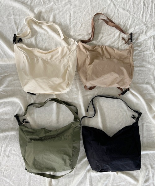 un+frame（アンフレーム）の「military big shoulder bag／バックルベルトミリタリーショルダーバッグ（ショルダーバッグ・レディース・カーキ/ベージュ/ブラック/アイボリー・FREE）」の5枚目の写真