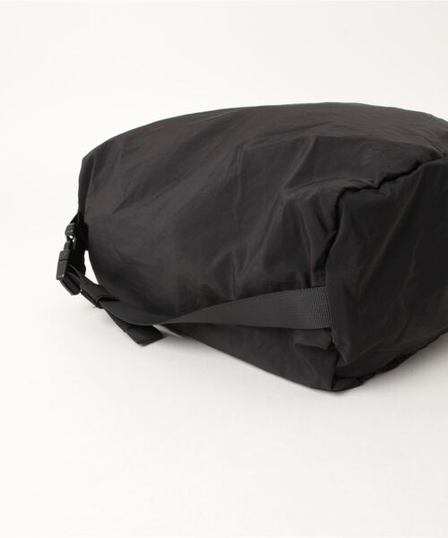 un+frame（アンフレーム）の「military big shoulder bag／バックルベルトミリタリーショルダーバッグ（ショルダーバッグ・レディース・カーキ/ベージュ/ブラック/アイボリー・FREE）」の9枚目の写真