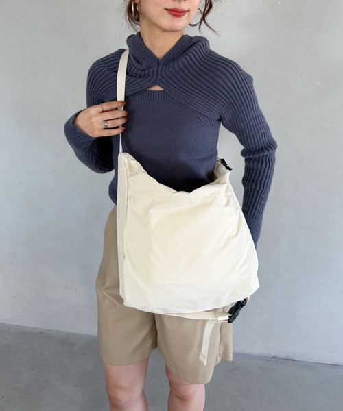 un+frame（アンフレーム）の「military big shoulder bag／バックルベルトミリタリーショルダーバッグ（ショルダーバッグ・レディース・カーキ/ベージュ/ブラック/アイボリー・FREE）」の17枚目の写真