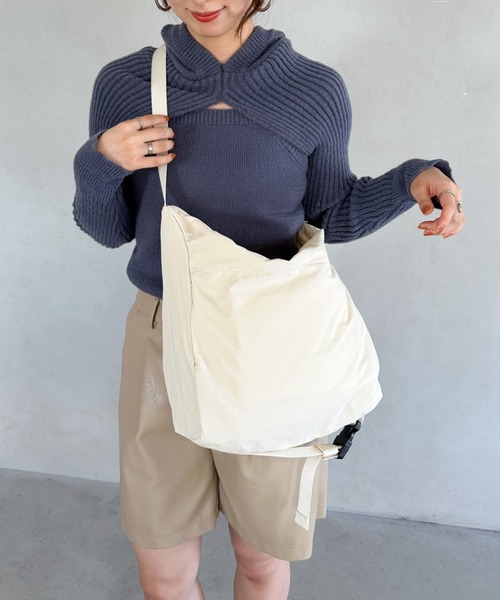 un+frame（アンフレーム）の「military big shoulder bag／バックルベルトミリタリーショルダーバッグ（ショルダーバッグ・レディース・カーキ/ベージュ/ブラック/アイボリー・FREE）」の18枚目の写真