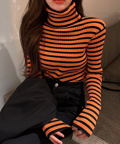 VitaFelice（ヴィータフェリーチェ）の「ストライプ /ボーダー リブ タートルネック ニット（ニット/セーター・レディース・グレー/ブラウン/グリーン/ホワイト/ネイビー/オレンジ/ダークオレンジ・FREE）」の6枚目の写真
