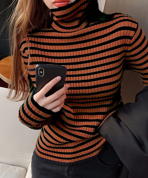VitaFelice（ヴィータフェリーチェ）の「ストライプ /ボーダー リブ タートルネック ニット（ニット/セーター・レディース・グレー/ブラウン/グリーン/ホワイト/ネイビー/オレンジ/ダークオレンジ・FREE）」の7枚目の写真