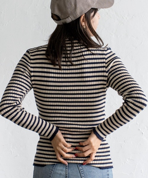 VitaFelice（ヴィータフェリーチェ）の「ストライプ /ボーダー リブ タートルネック ニット（ニット/セーター・レディース・グレー/ブラウン/グリーン/ホワイト/ネイビー/オレンジ/ダークオレンジ・FREE）」の20枚目の写真