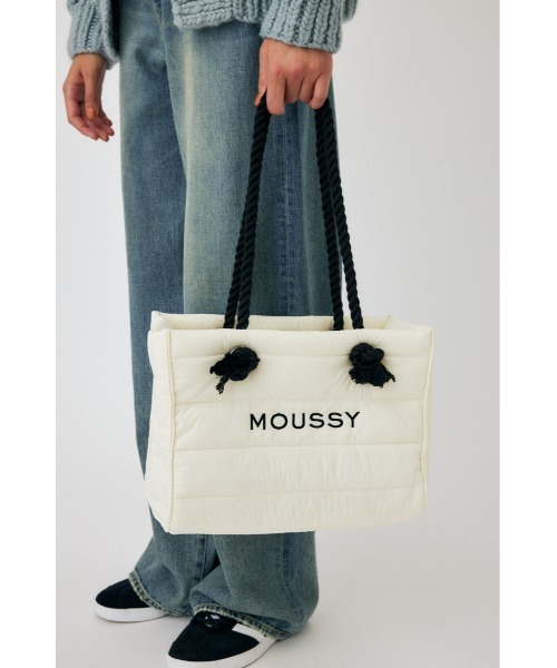 MOUSSY（マウジー）の「MOUSSY SOUVENIR QUILT ショッパー（トートバッグ・レディース・ホワイト/ブラック・FREE）」の11枚目の写真