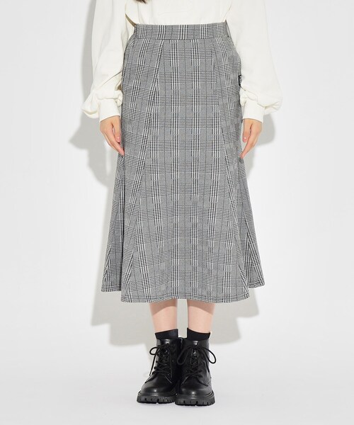 PINK-latte（ピンクラテ）の「◆マーメイドロングスカート（スカート・キッズ・アイボリー/グレー系1/ブラック・16/14/15 ）」の4枚目の写真