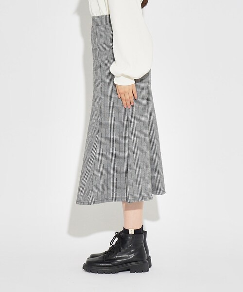 PINK-latte（ピンクラテ）の「◆マーメイドロングスカート（スカート・キッズ・アイボリー/グレー系1/ブラック・16/14/15 ）」の5枚目の写真