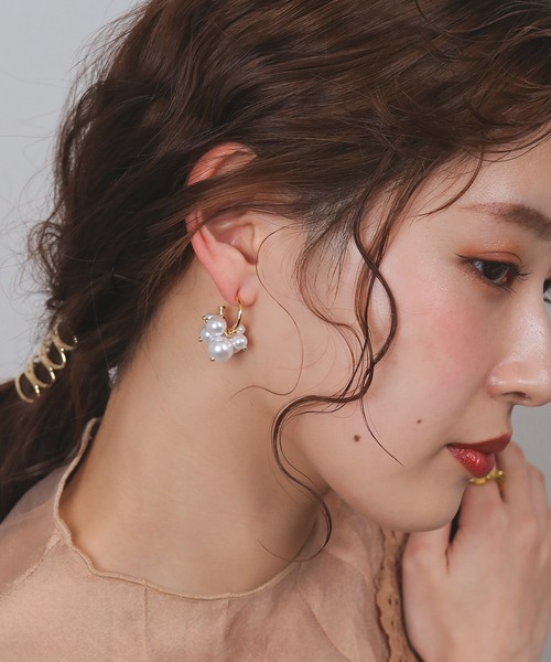 Kana(カナ)の「パール ボリューム フープ ピアス パーティー 結婚式 お呼ばれ オケージョン(ピアス(両耳用)・レディース・ゴールド/シルバー・フリー)」の14枚目の写真