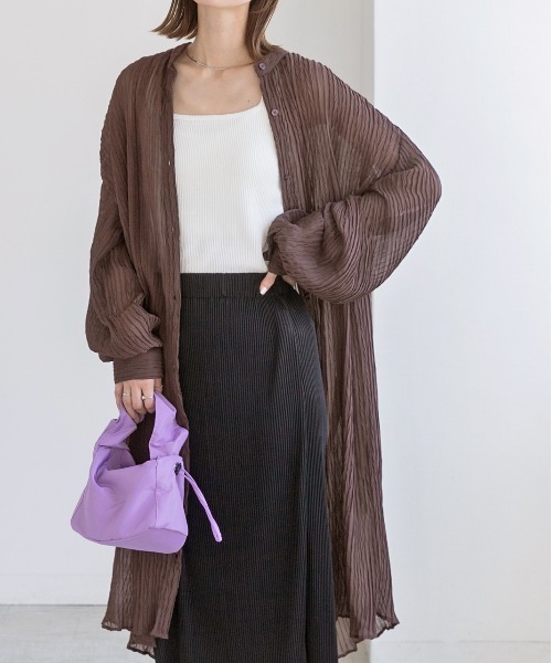 ad thie(アドティエ)の「ランダムプリーツ シアーシャツワンピース(シャツワンピース・レディース・ブラウン/カーキ/オフホワイト/ブラック・FREE)」の3枚目の写真