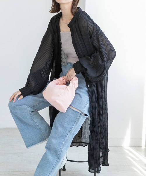 ad thie(アドティエ)の「ランダムプリーツ シアーシャツワンピース(シャツワンピース・レディース・ブラウン/カーキ/オフホワイト/ブラック・FREE)」の2枚目の写真