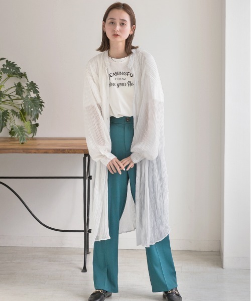 ad thie(アドティエ)の「ランダムプリーツ シアーシャツワンピース(シャツワンピース・レディース・ブラウン/カーキ/オフホワイト/ブラック・FREE)」の7枚目の写真