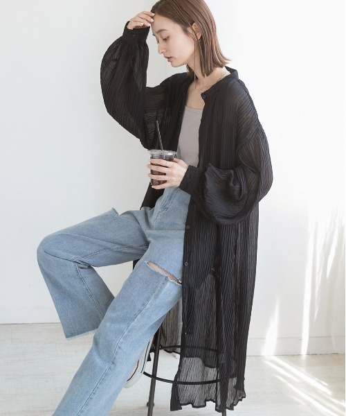 ad thie(アドティエ)の「ランダムプリーツ シアーシャツワンピース(シャツワンピース・レディース・ブラウン/カーキ/オフホワイト/ブラック・FREE)」の13枚目の写真