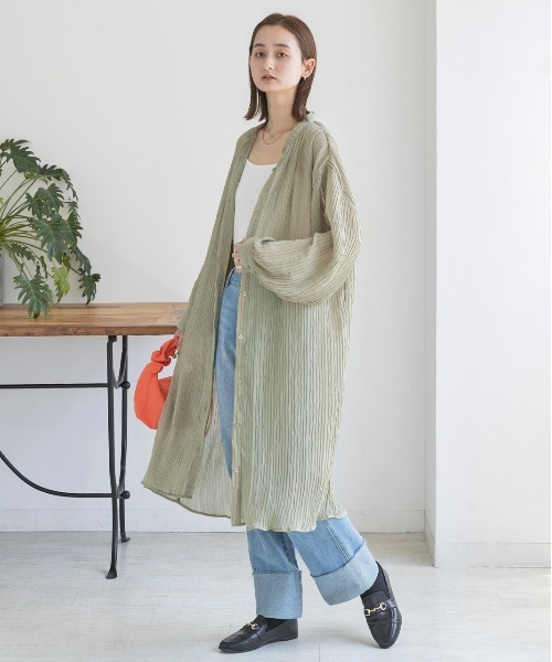 ad thie(アドティエ)の「ランダムプリーツ シアーシャツワンピース(シャツワンピース・レディース・ブラウン/カーキ/オフホワイト/ブラック・FREE)」の22枚目の写真