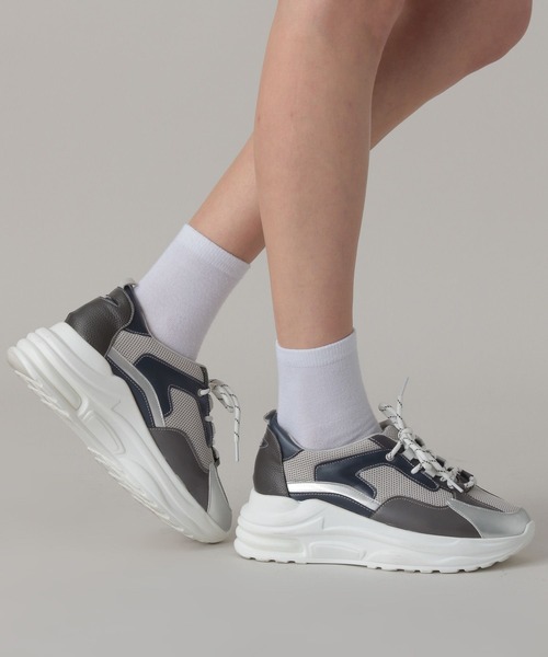 FOREVER 21(フォーエバー トゥエンティーワン)の「【2024SS】厚底マルチカラースニーカー(スニーカー・レディース・ブラック/グレー/ホワイト/ピンク/ベージュ・SMALL/MEDIUM/LARGE)」の4枚目の写真