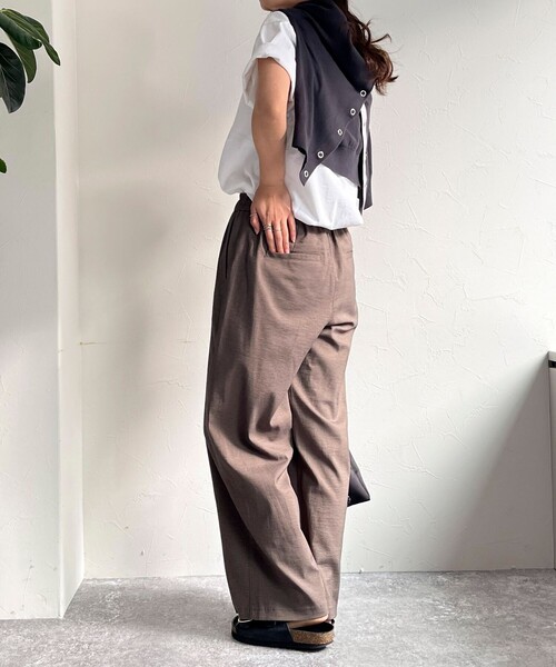 fredy emue（フレディエミュ）の「タンブラーオックスセミワイドパンツ【レングス長め丈あり】（その他パンツ・レディース・ベージュ/ブラウン/ピンク/オフホワイト/ブラック・36/38/39）」の18枚目の写真