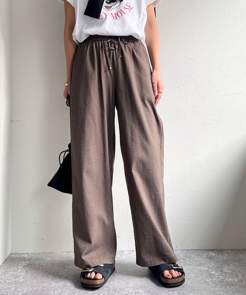 fredy emue（フレディエミュ）の「タンブラーオックスセミワイドパンツ【レングス長め丈あり】（その他パンツ・レディース・ベージュ/ブラウン/ピンク/オフホワイト/ブラック・36/38/39）」の21枚目の写真