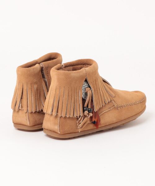 Minnetonka(ミネトンカ)の「/MINNETONKA/CONCHO FEATHER SIDE ZIP BOOT(ブーツ・レディース・ブラック/ライトベージュ/ブラウン・US5.5/US6/US5)」の4枚目の写真