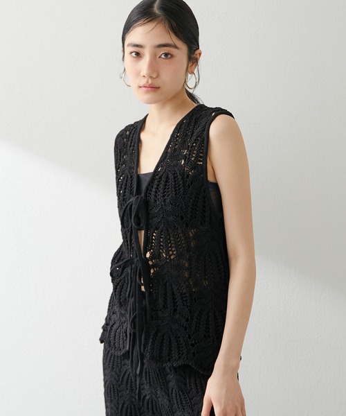 Whim Gazette 試着のみ　黒ジレ Whim Gazette 試着のみ 黒ジレ ウィムガゼット Whim Gazette クルー