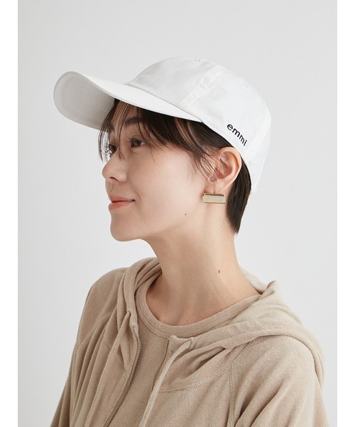 emmi（エミ）の「emmiロゴ撥水コットンキャップ（キャップ・レディース・ブラック/ホワイト・FREE）」の5枚目の写真