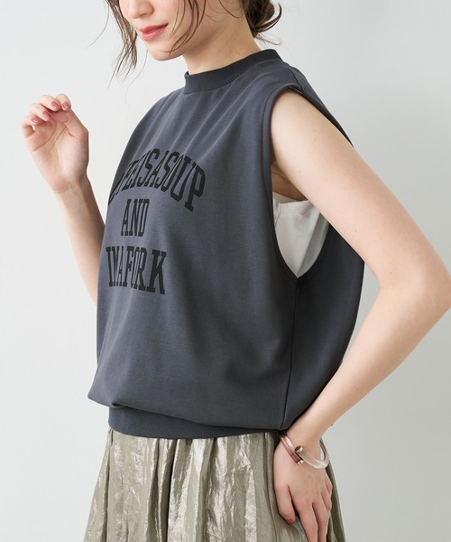 MICA&DEAL（マイカ＆ディール）の「裏毛ロゴプリントノースリーブプル 