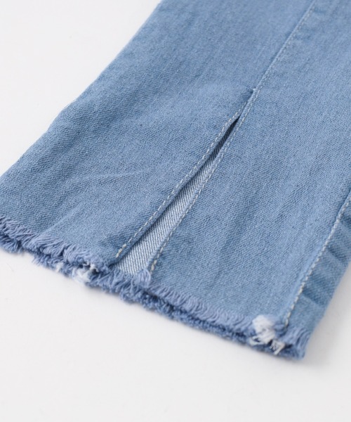 URBAN CHERRY(アーバンチェリー)の「フロントスリットフレアデニムパンツ(デニムパンツ・キッズ・ブルー・110cm/140cm/130cm/120cm)」の6枚目の写真