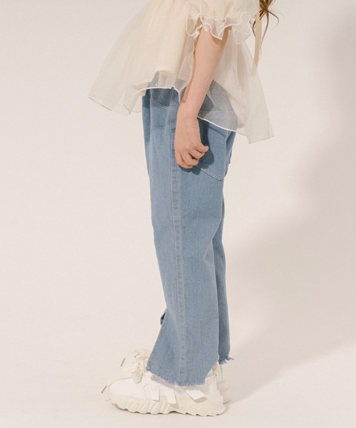 URBAN CHERRY(アーバンチェリー)の「フロントスリットフレアデニムパンツ(デニムパンツ・キッズ・ブルー・110cm/140cm/130cm/120cm)」の13枚目の写真