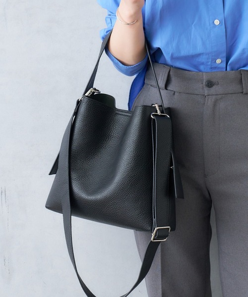 Actually（アクチュアリー）の「フェイクレザー 2wayミニショルダー ポーチ付き（ショルダーバッグ・レディース・アイボリー/シルバー/ブラック/ブルー・フリー）」の3枚目の写真