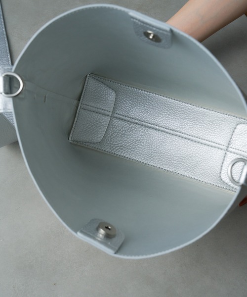Actually（アクチュアリー）の「フェイクレザー 2wayミニショルダー ポーチ付き（ショルダーバッグ・レディース・アイボリー/シルバー/ブラック/ブルー・フリー）」の21枚目の写真
